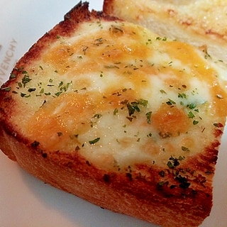 パセリ/マヨで　とろけるミックスチーズトースト